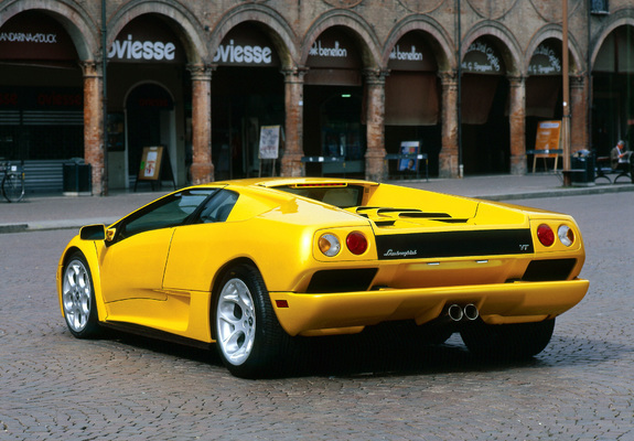 Images of Lamborghini Diablo VT 6.0 2000–01