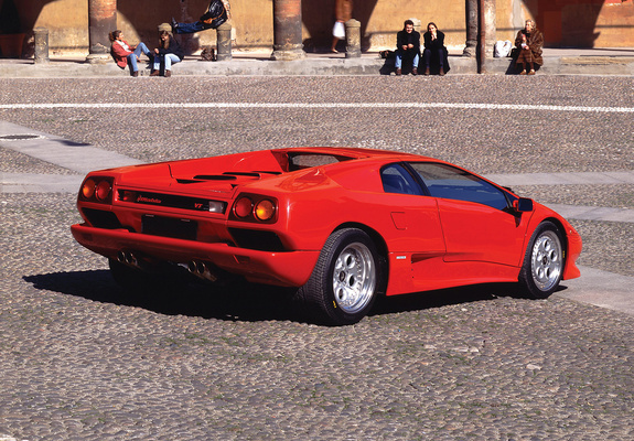 Photos of Lamborghini Diablo VT (ver.1) 1993–98