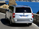 Lancia Voyager 2011 images