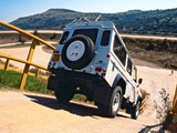 Images of Land Rover Defender 110 Station Wagon ZA-spec 1990–2007