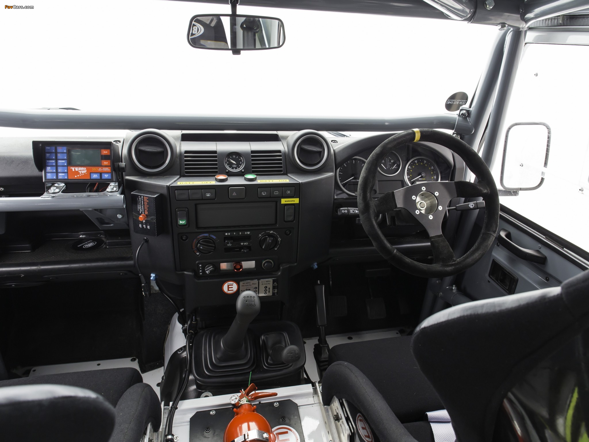 Images of Land Rover Defender Challenge Car 2014 (2048 x 1536)