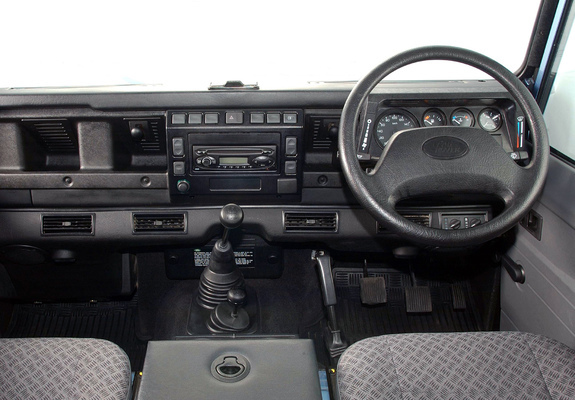 Photos of Land Rover Defender 110 Double Cab Pickup ZA-spec 1990–2007
