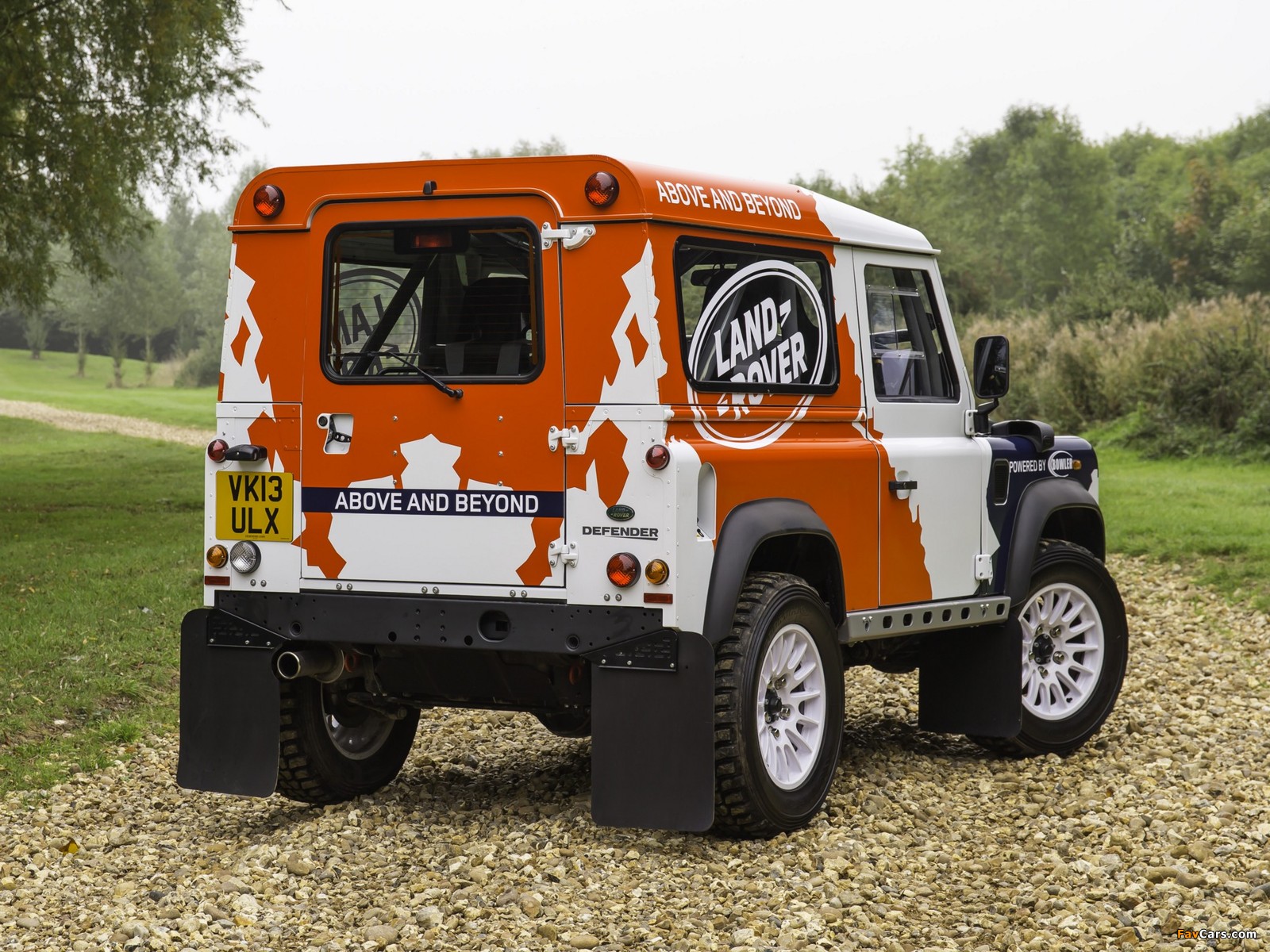 Photos of Land Rover Defender Challenge Car 2014 (1600 x 1200)