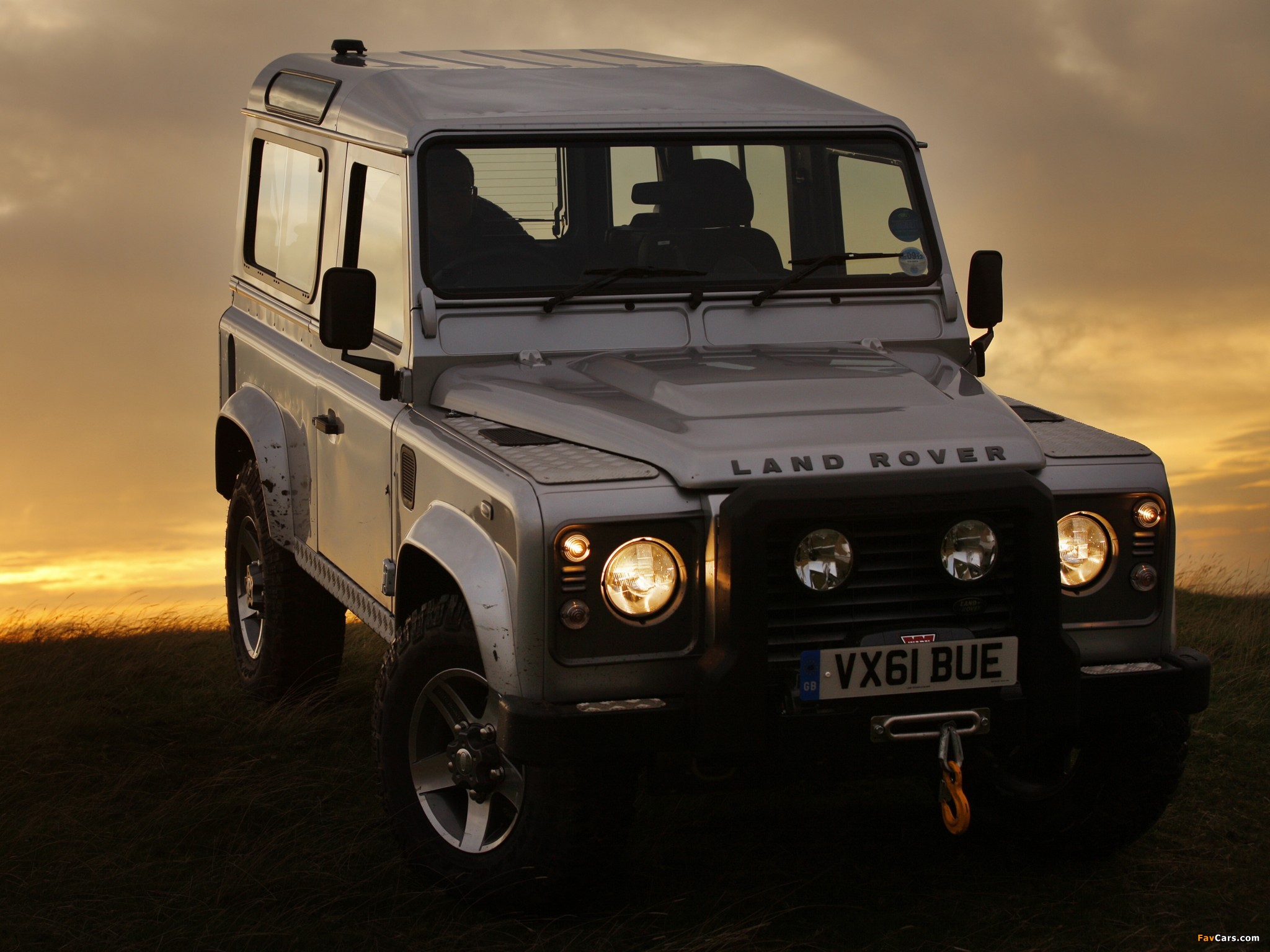 Land Rover Defender 90 Station Wagon 2007 wallpapers (2048 x 1536)