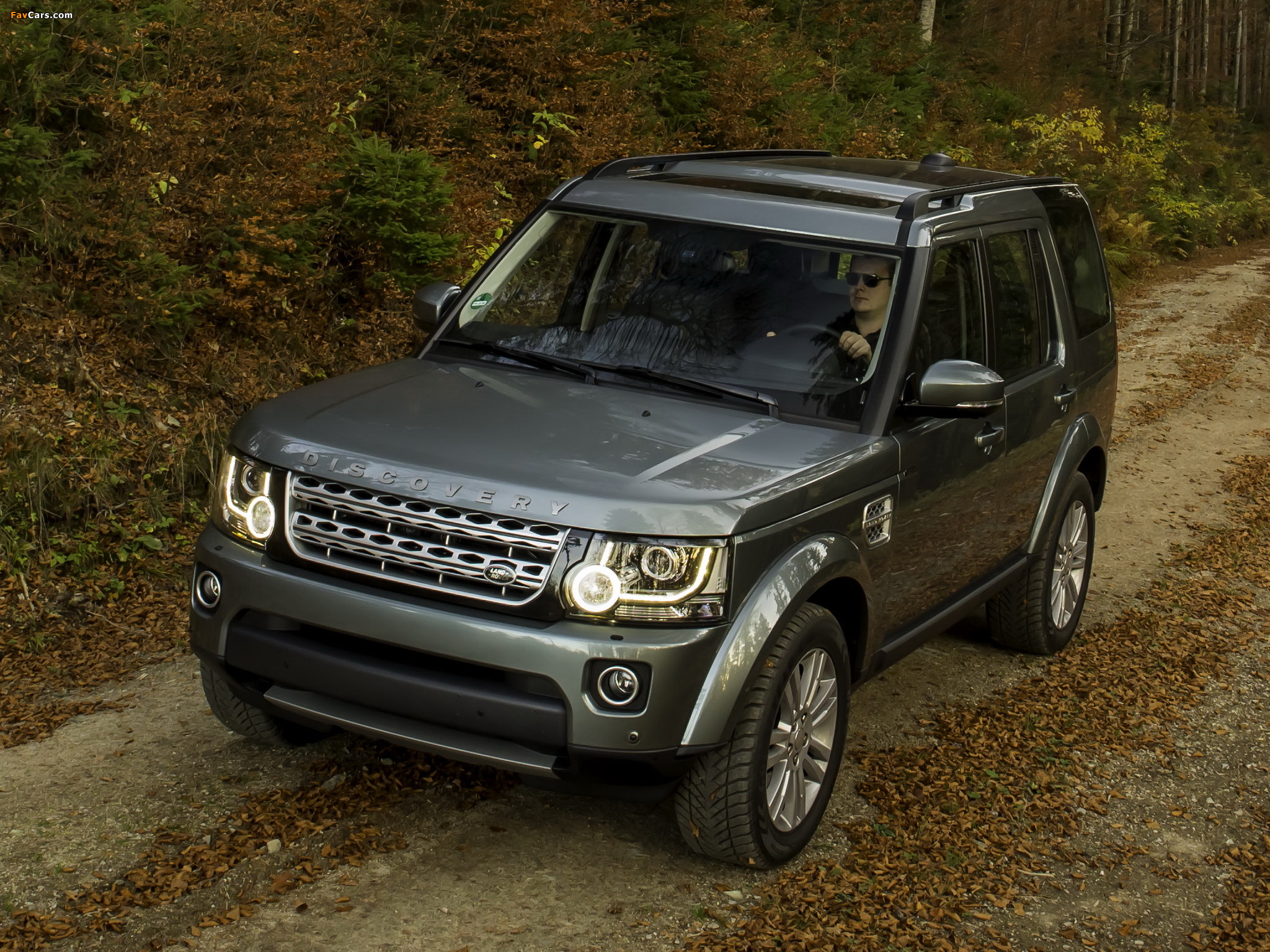 Land Rover Discovery 4 SCV6 HSE 2013 photos (2048x1536)