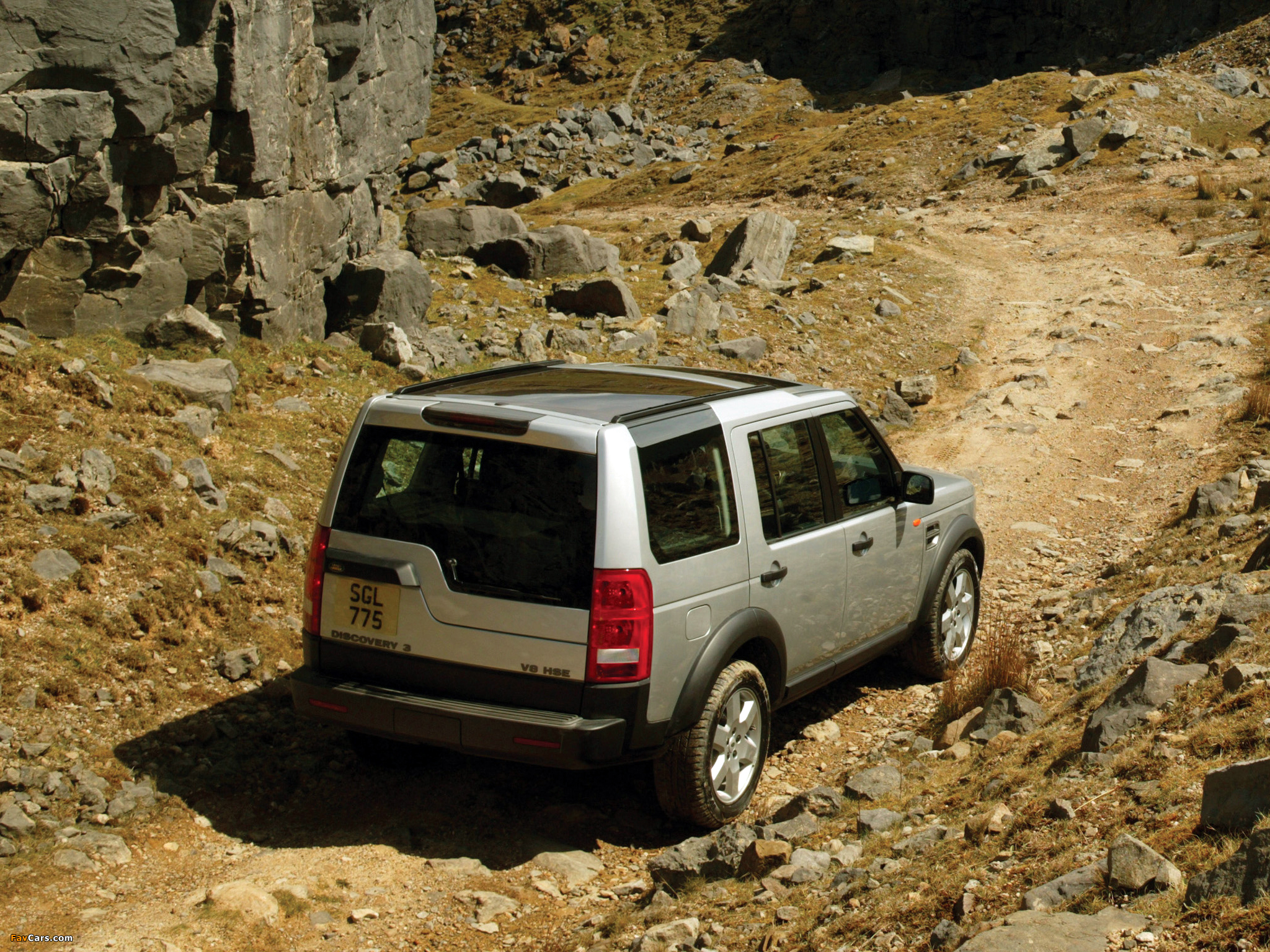 Дискавери три. Land Rover Discovery 3 2004. Land Rover Discovery 3 2005. Land Rover lr3/Discovery 3. Ленд Ровер Дискавери 3 2008 года.