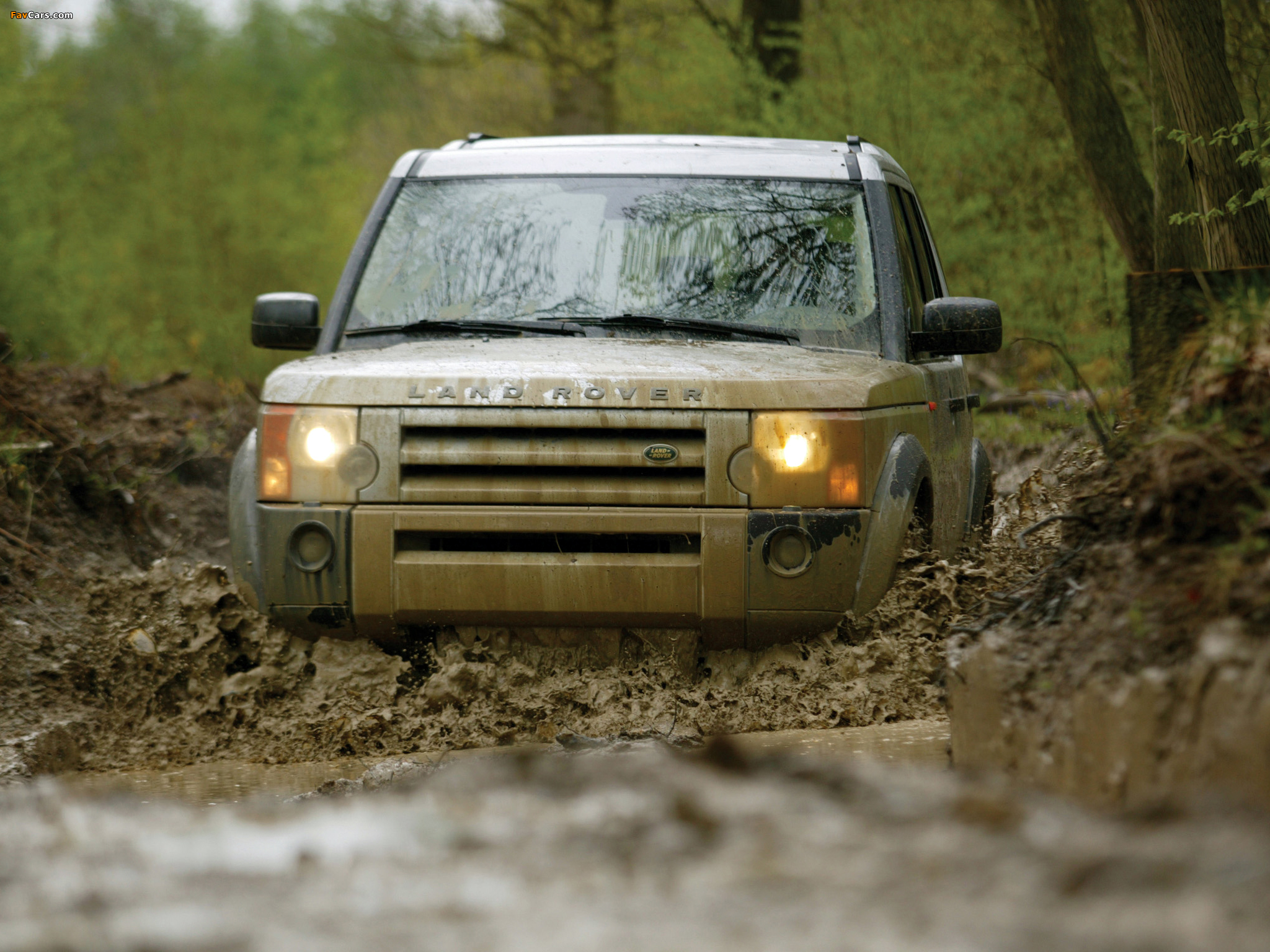 Дискавери евро 3. Ленд Ровер Дискавери 3. Ленд Ровер Дискавери 2005. Land Rover Discovery 3 2004. Land Rover Discovery lr3 2005.