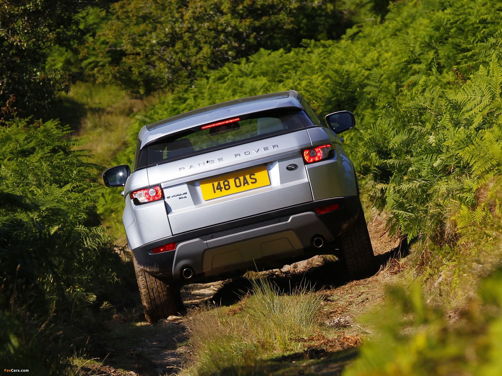 Range Rover Evoque Coupe Si4 Prestige UK-spec 2011 photos (2048 x 1536)