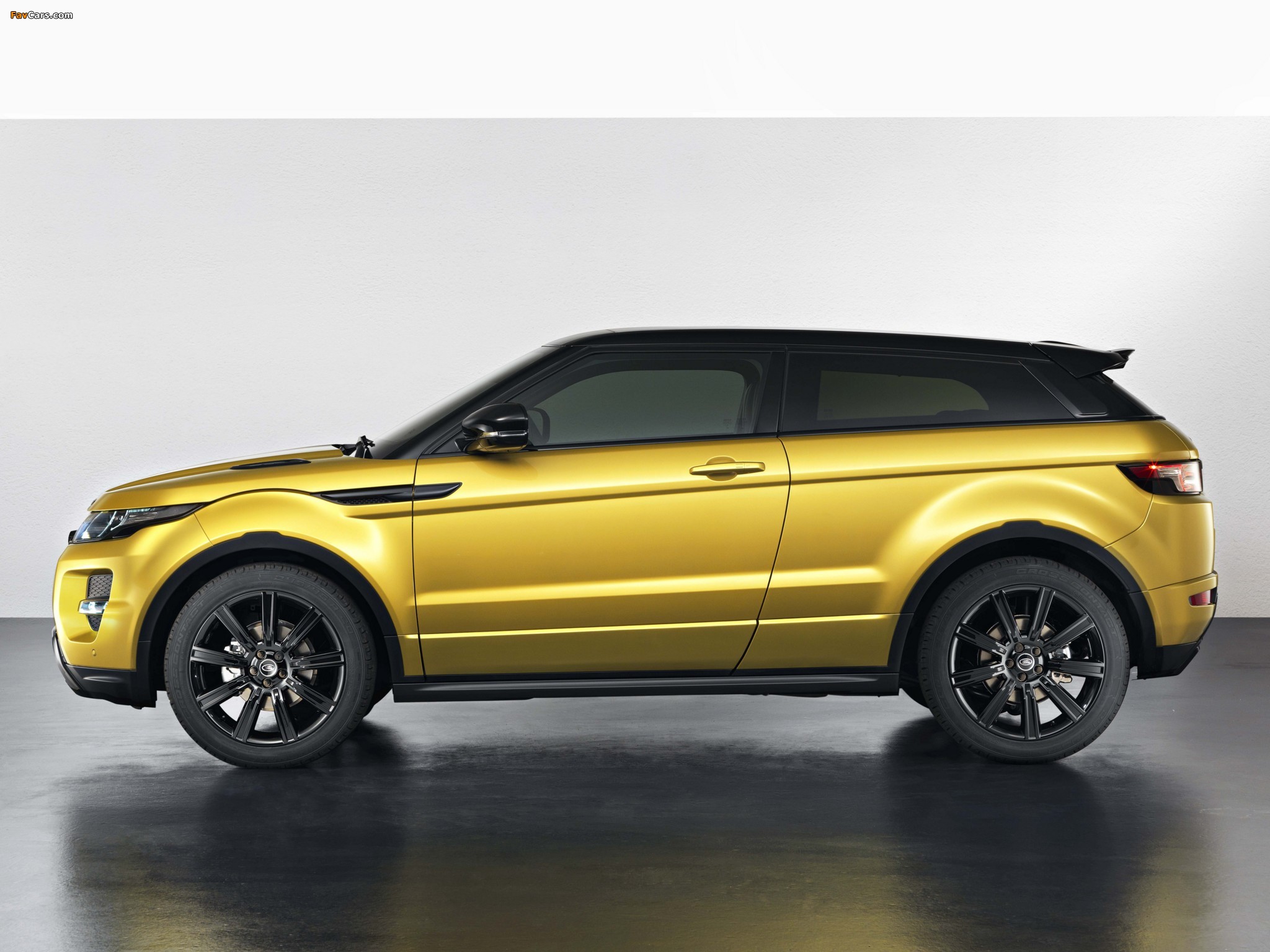 Range Rover Evoque Coupe Sicilian Yellow 2013 pictures (2048 x 1536)