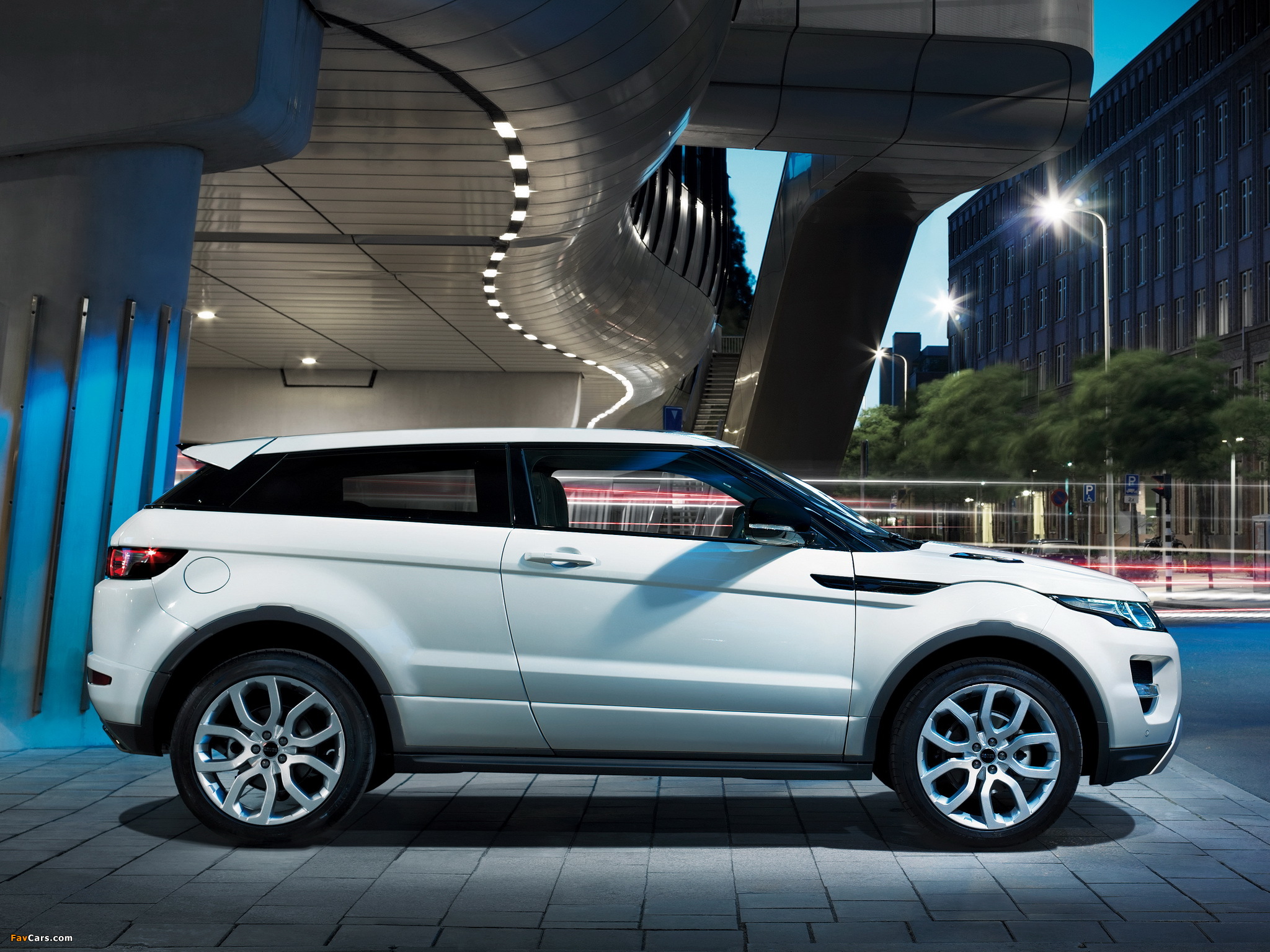 Range Rover Evoque Coupe Dynamic 2011 wallpapers (2048 x 1536)