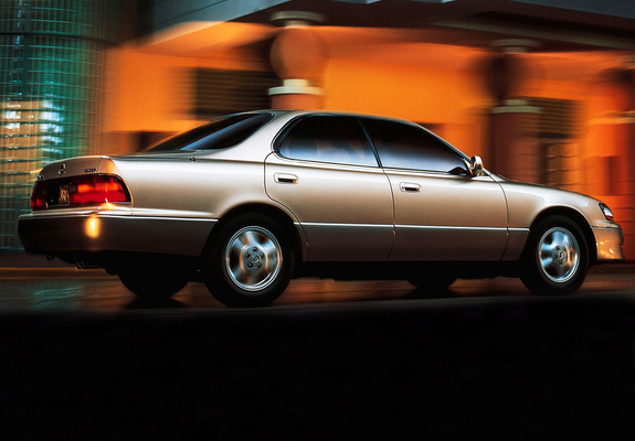 Images of Lexus ES 300 1992–96