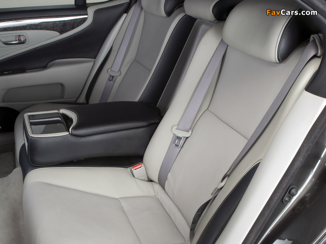 Images of WALD Lexus LS 460 VIP (USF40) 2007 (640 x 480)