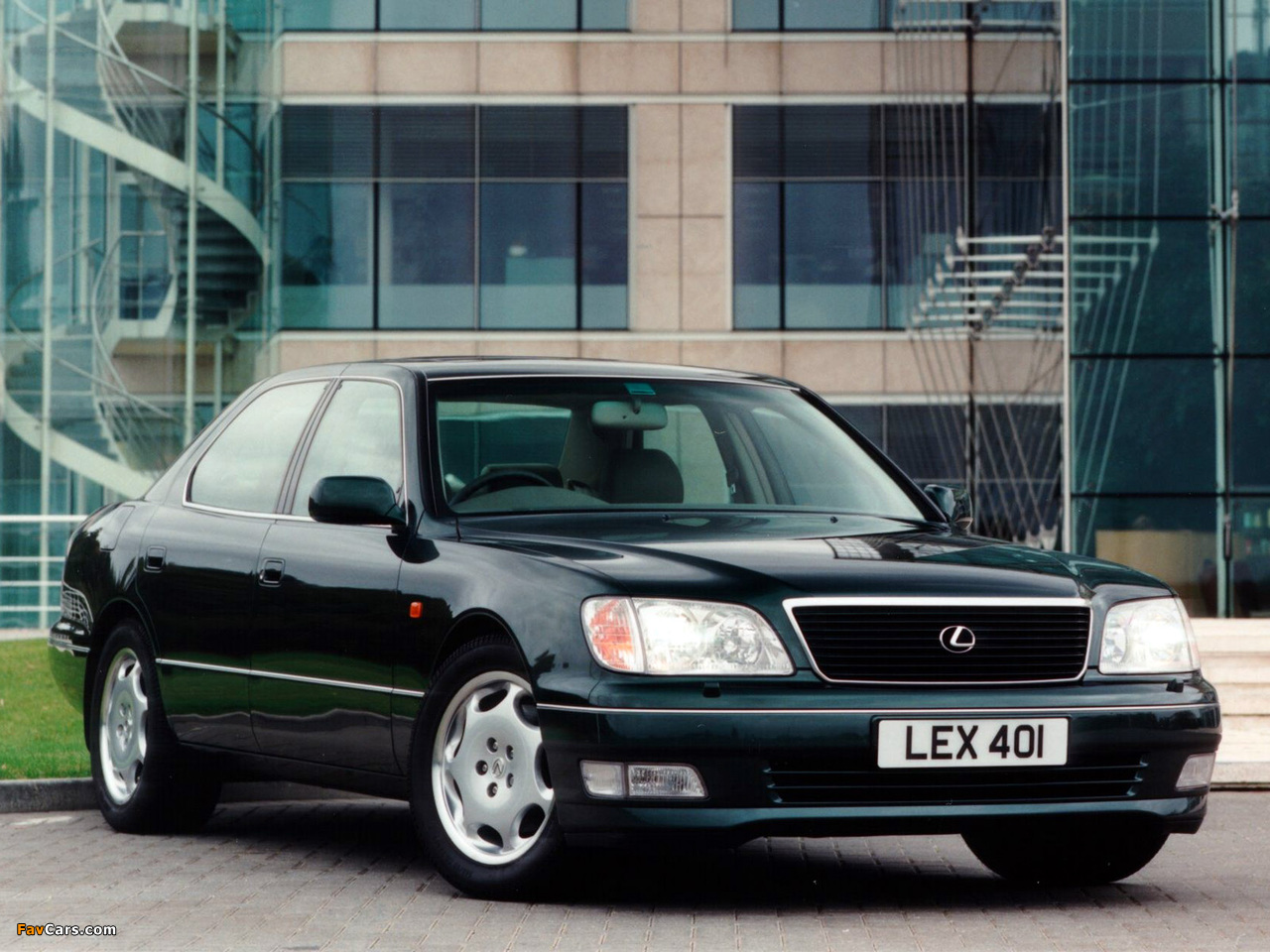 Lexus LS 400 UK-spec (UCF20) 1997–2000 photos (1280 x 960)