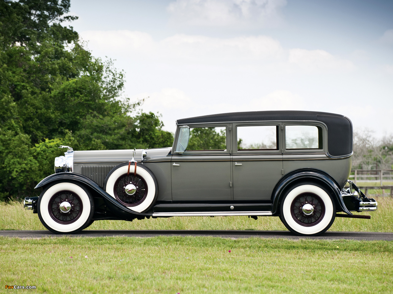 Images of Lincoln Model K Enclosed Drive Limousine by Willoughby (201-215) 1931 (1280 x 960)