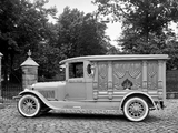 Photos of Hanlon Lincoln Model L Hearse 1924