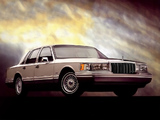 Lincoln Town Car 1992–94 images