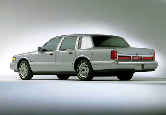 Lincoln Town Car 1994–97 photos