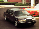Photos of Lincoln Town Car 6-door Limousine 1992–94
