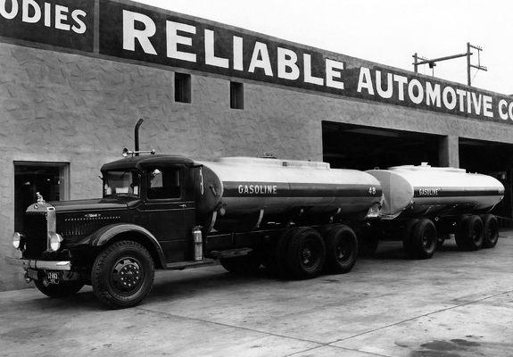 Mack BM Tanker 1932–41 images