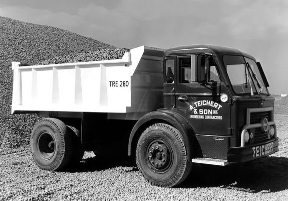 Photos of Mack D-Series Dump Truck 1956–58