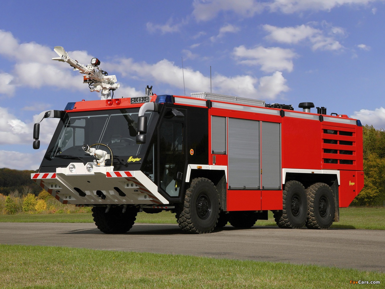 Пожарный автомобиль баз. Пожарная машина Ziegler VHF. Аэродромный пожарный автомобиль Розенбауэр. Аэродромная пожарная техника. Пожарная техника Аэродромный пожарный автомобиль.