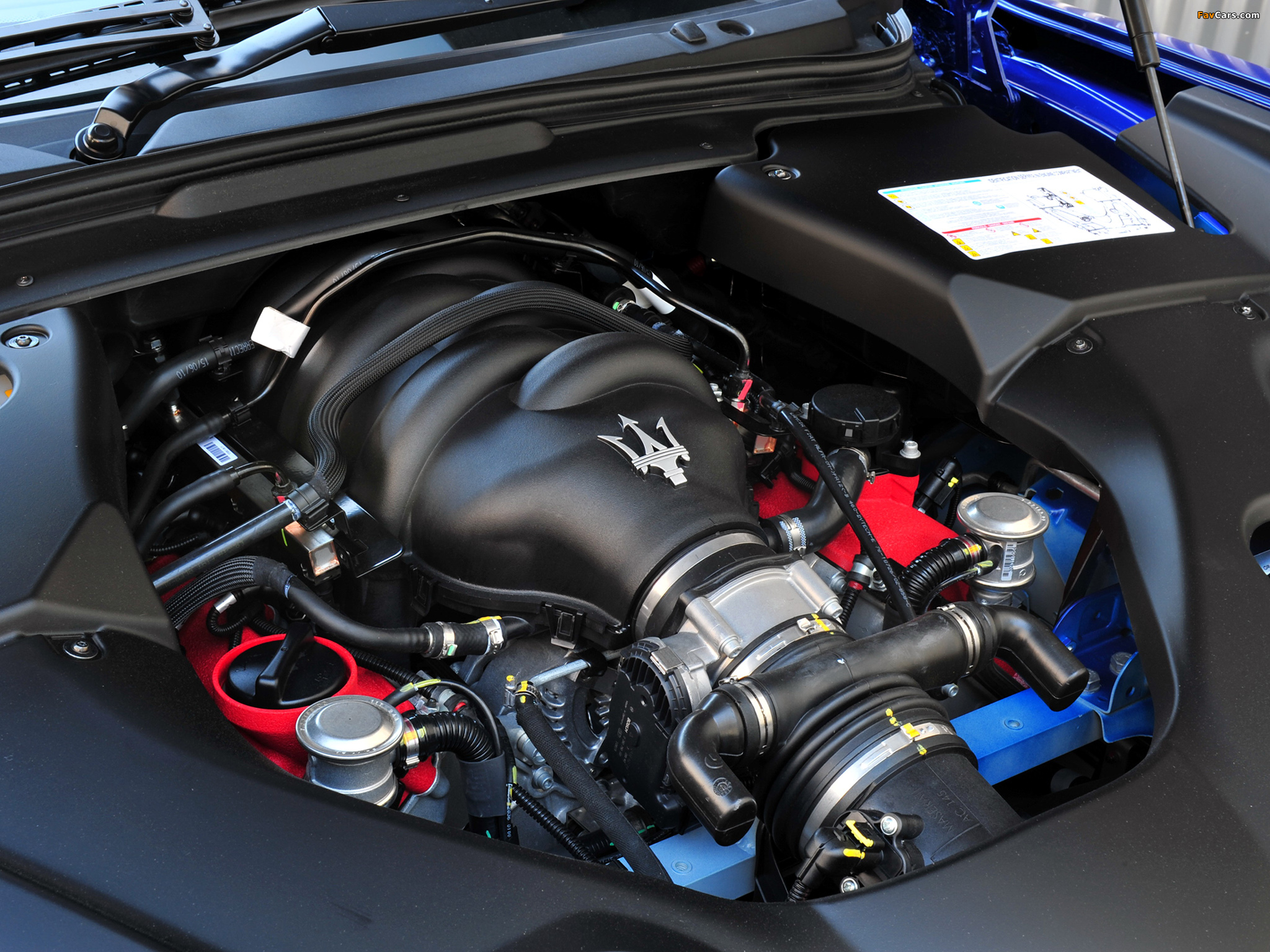 Двигатель мазерати. Maserati GRANTURISMO двигатель. Мазерати Кватропорте двигатель. Мотор 2.8 Мазерати Кватропорте. Maserati GRANTURISMO 4.7 engine.