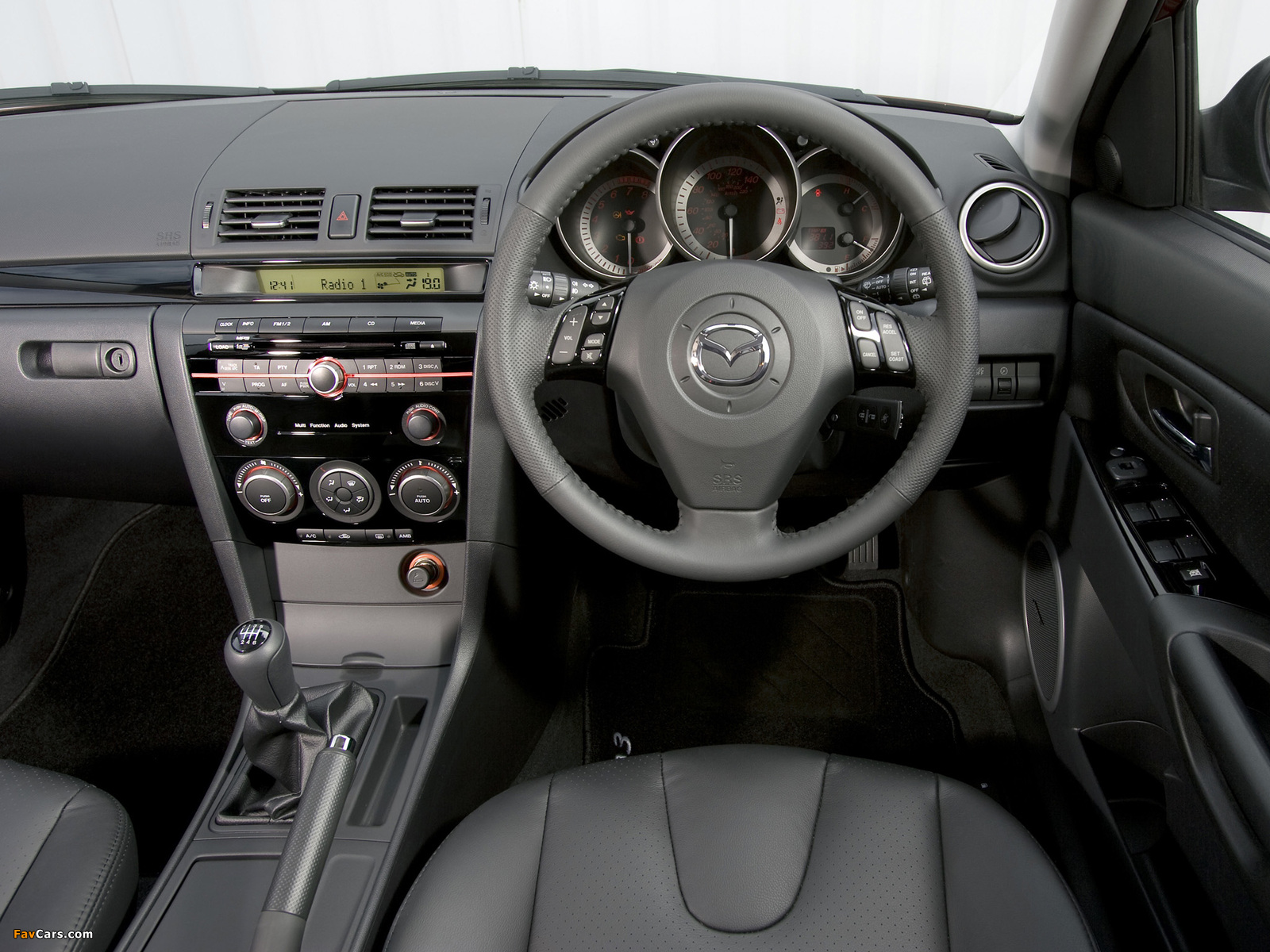 Images of Mazda3 Sport Hatchback UK-spec (BK2) 2006–09 (1600 x 1200)