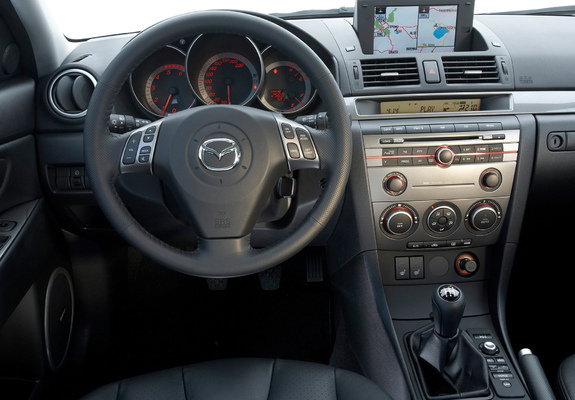 Mazda 3 Hatchback 2006–09 images