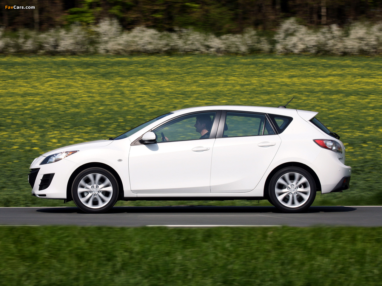 Mazda3 Hatchback i-stop (BL) 2009–11 photos (1280 x 960)