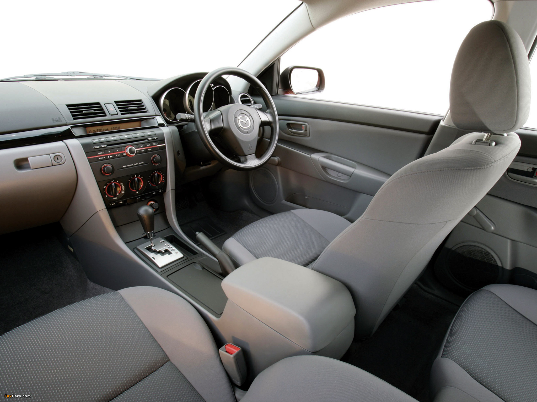 Photos of Mazda3 Hatchback AU-spec (BK2) 2006–09 (2048 x 1536)