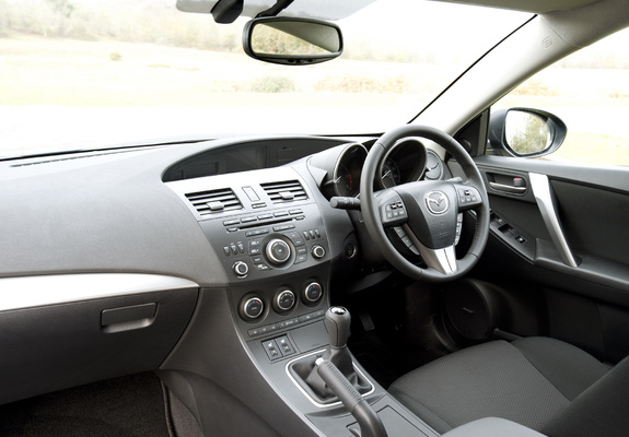Photos of Mazda3 Hatchback UK-spec (BL2) 2011–13