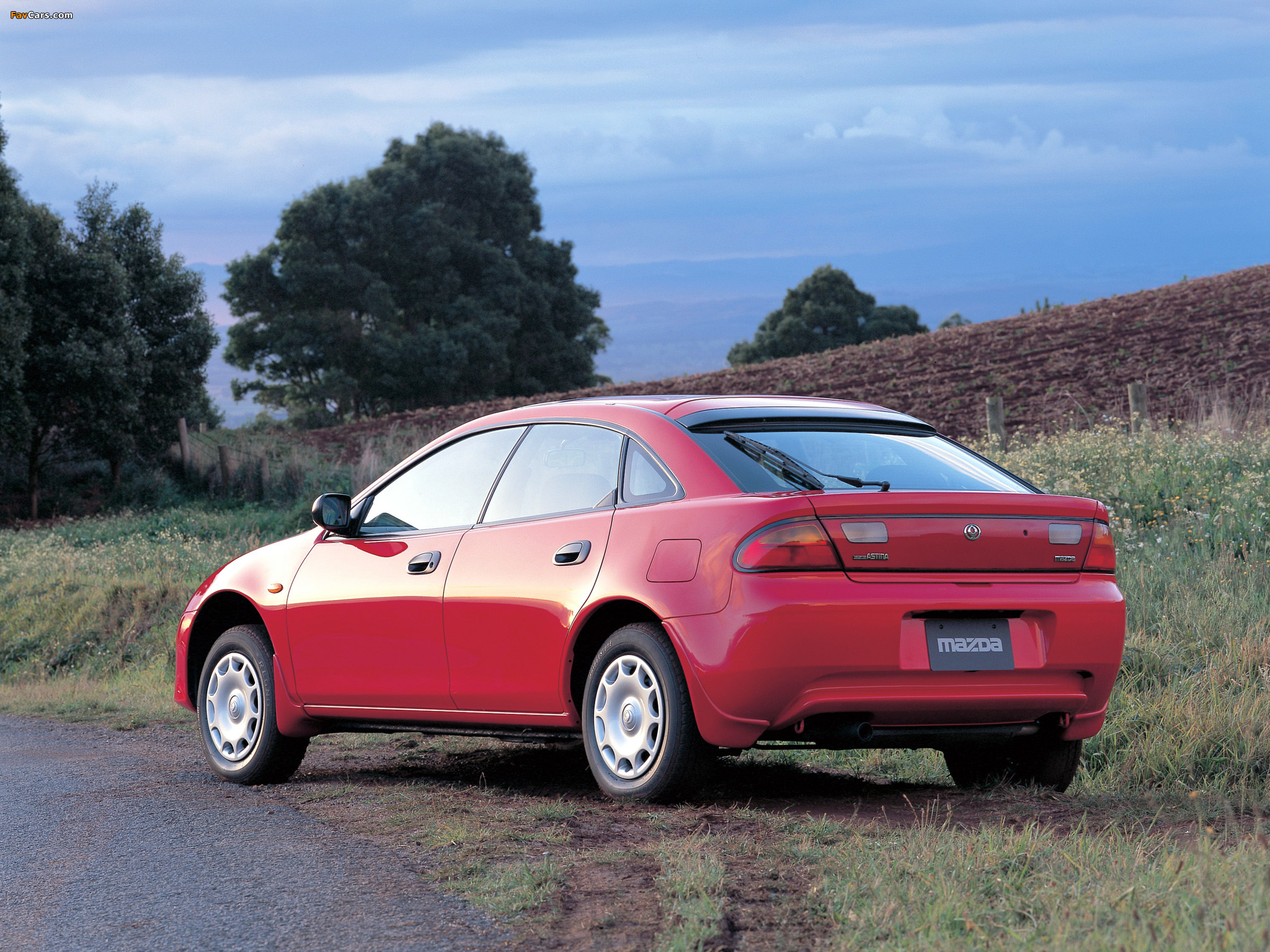 Images of Mazda 323 Astina (BA) 1994–98 (2048 x 1536)