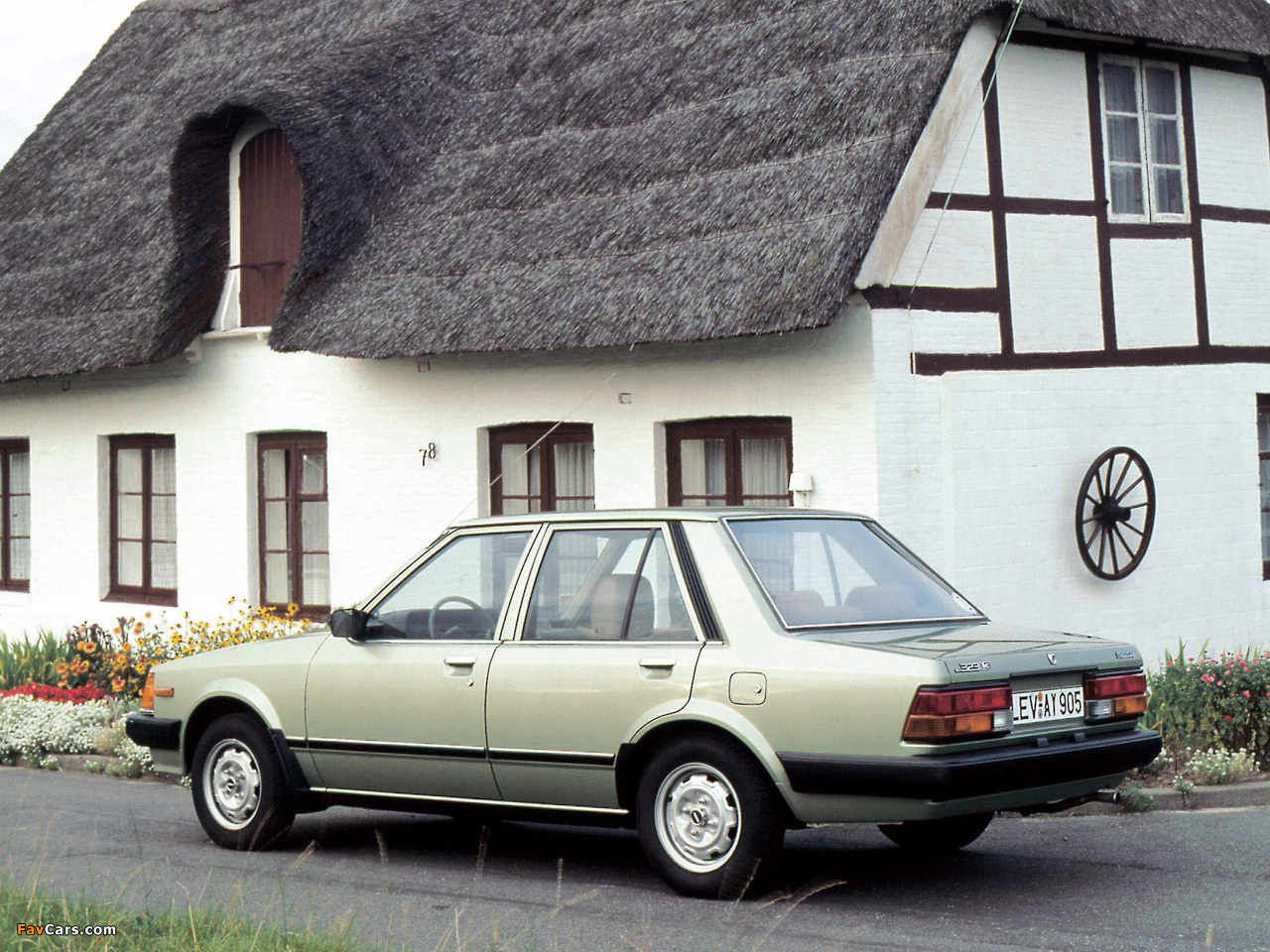 Mazda 323 Sedan (BD) 1980–86 wallpapers (1280 x 960)