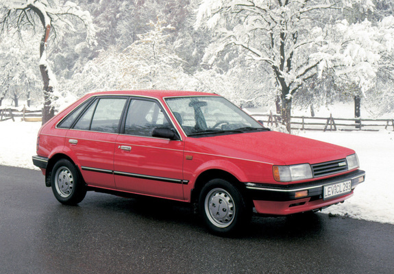Photos of Mazda 323 5-door (BF) 1985–89