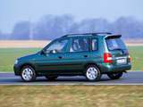 Photos of Mazda Demio Exclusive EU-spec (DW3W/DW5W) 2000–03