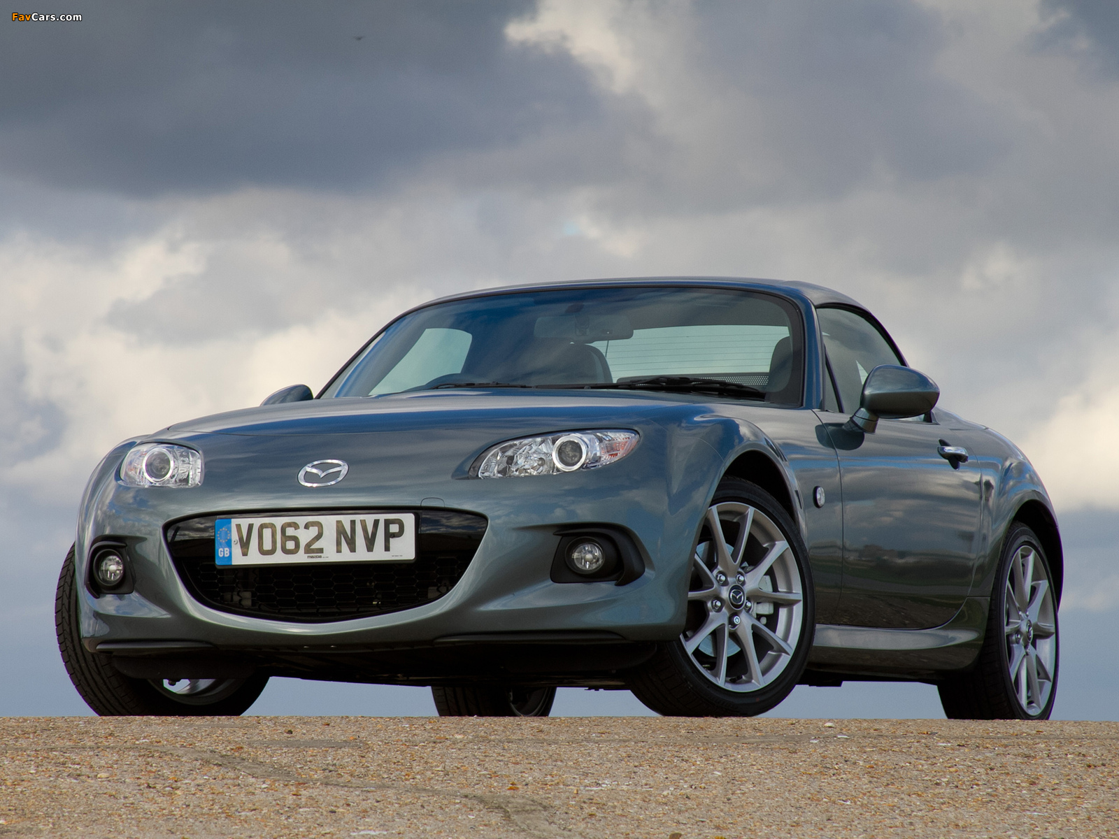 Images of Mazda MX-5 Roadster-Coupe UK-spec (NC3) 2012 (1600 x 1200)