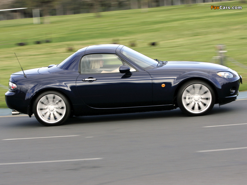 Mazda MX-5 Roadster-Coupe AU-spec (NC) 2005–08 pictures (800 x 600)