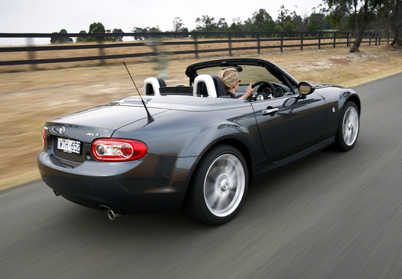 Mazda MX-5 Roadster-Coupe AU-spec (NC2) 2008–12 pictures