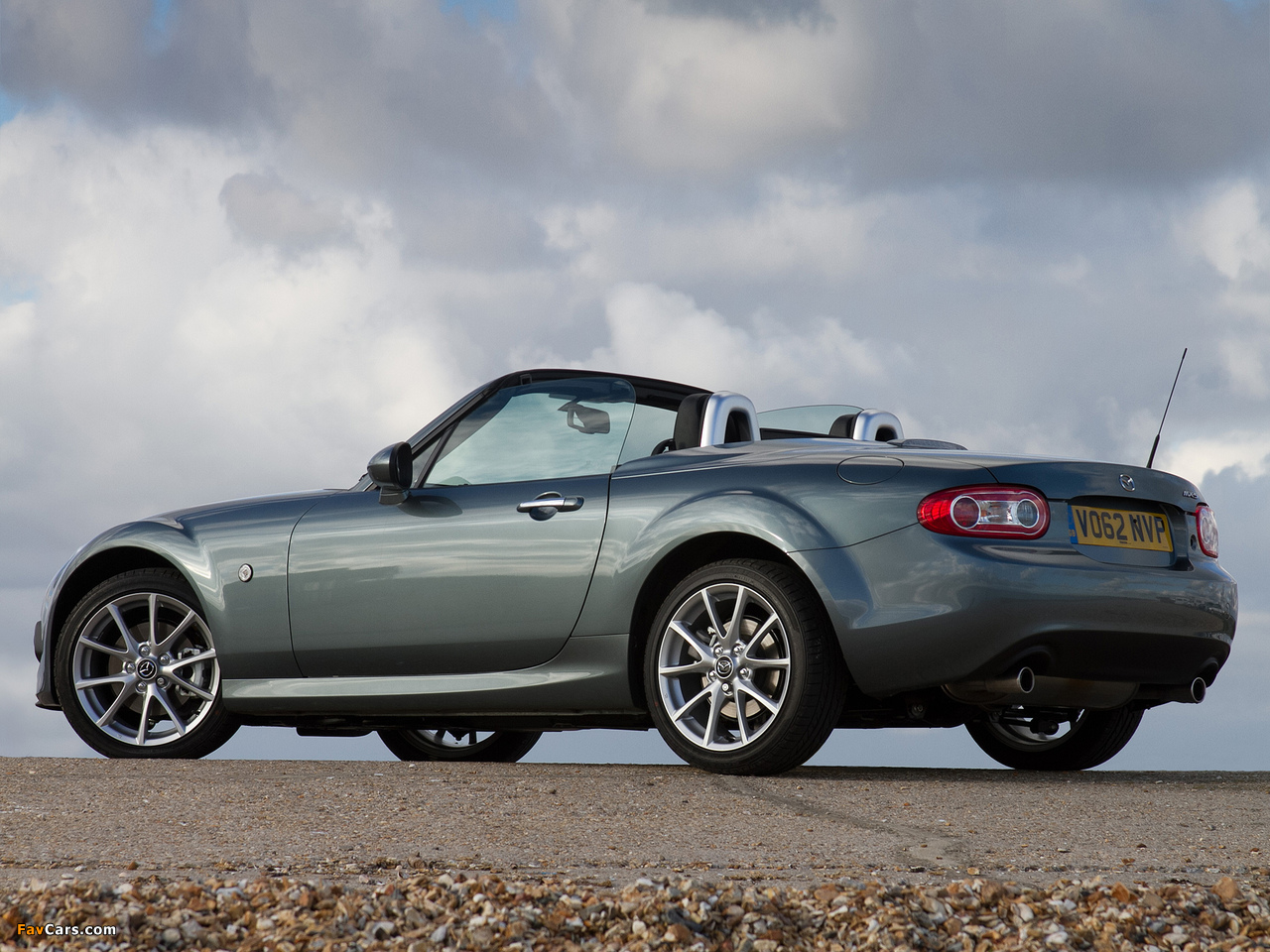 Mazda MX-5 Roadster-Coupe UK-spec (NC3) 2012 images (1280 x 960)