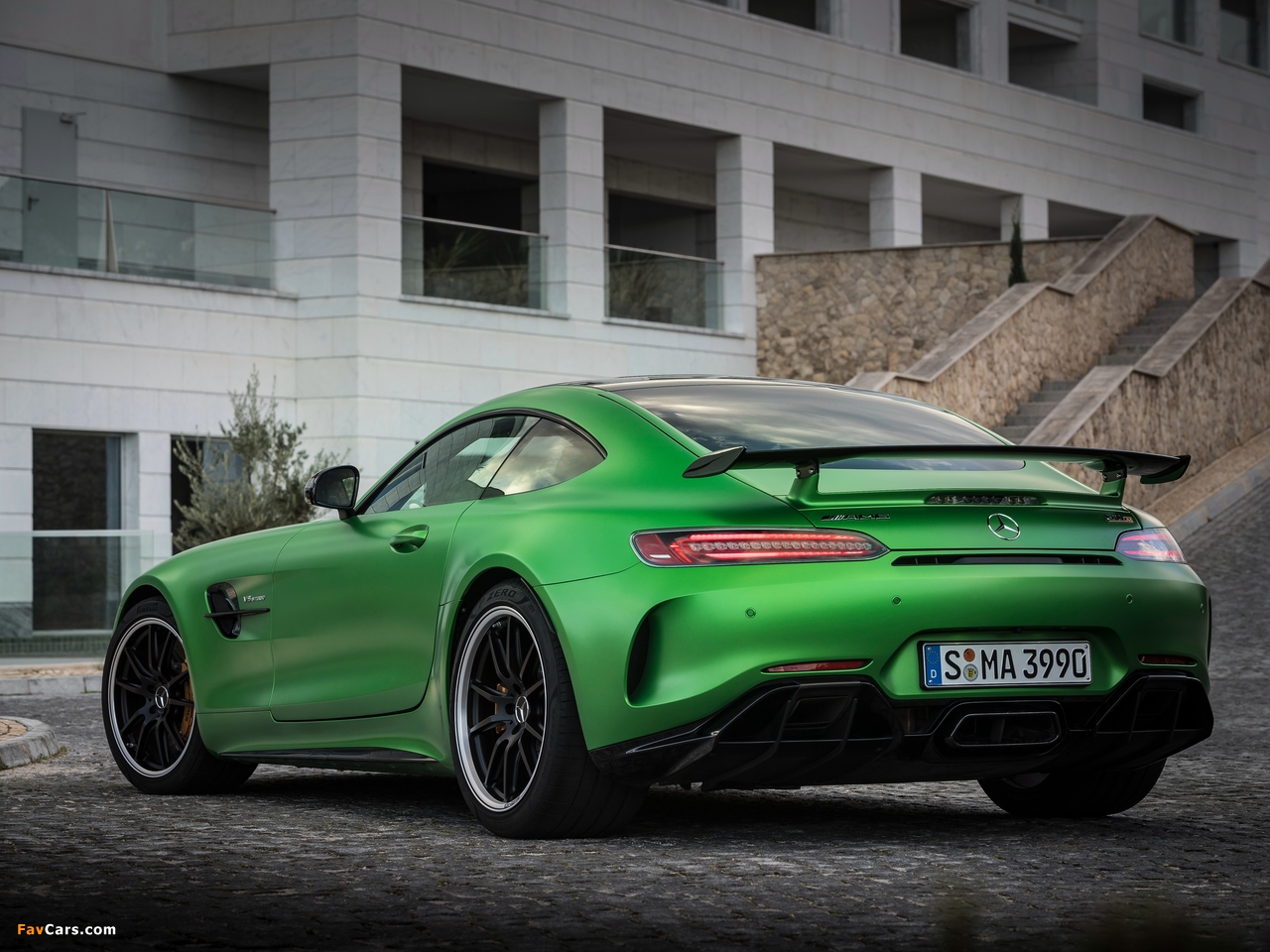 Mercedes-AMG GT R (C190) 2016 pictures (1280 x 960)
