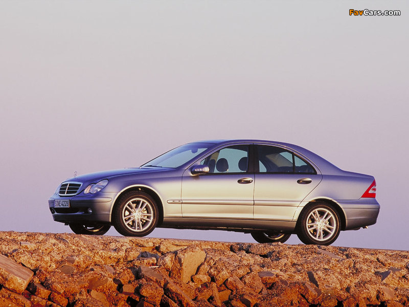 Images of Mercedes-Benz C 180 (W203) 2000–02 (800 x 600)