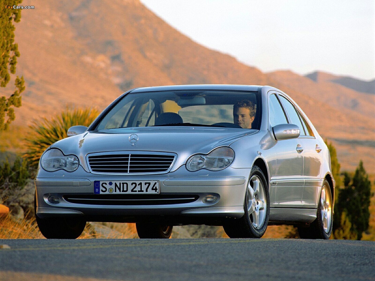 Images of Mercedes-Benz C 270 CDI (W203) 2000–05 (1280 x 960)