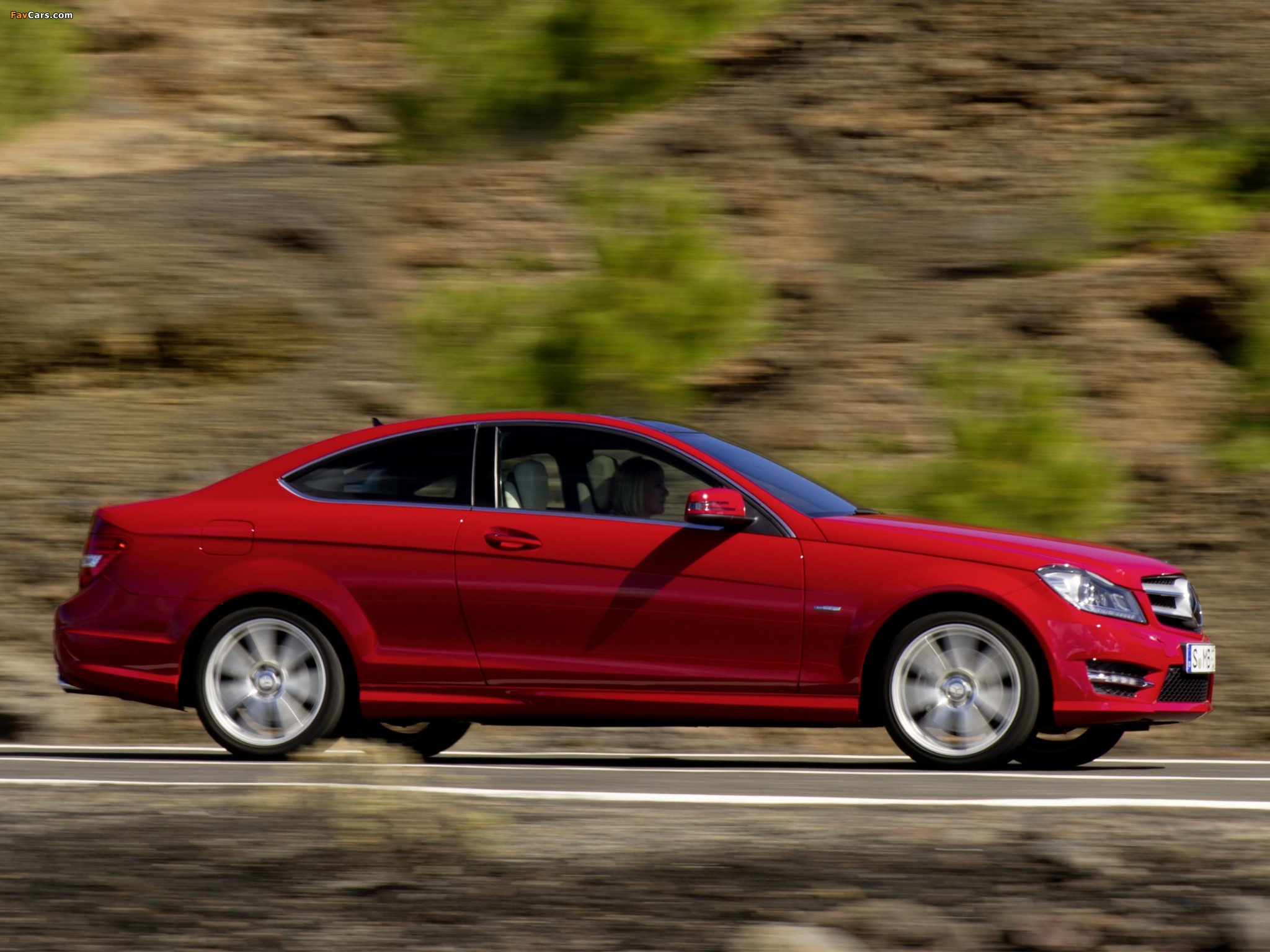 Images of Mercedes-Benz C 350 Coupe (C204) 2011 (2048 x 1536)