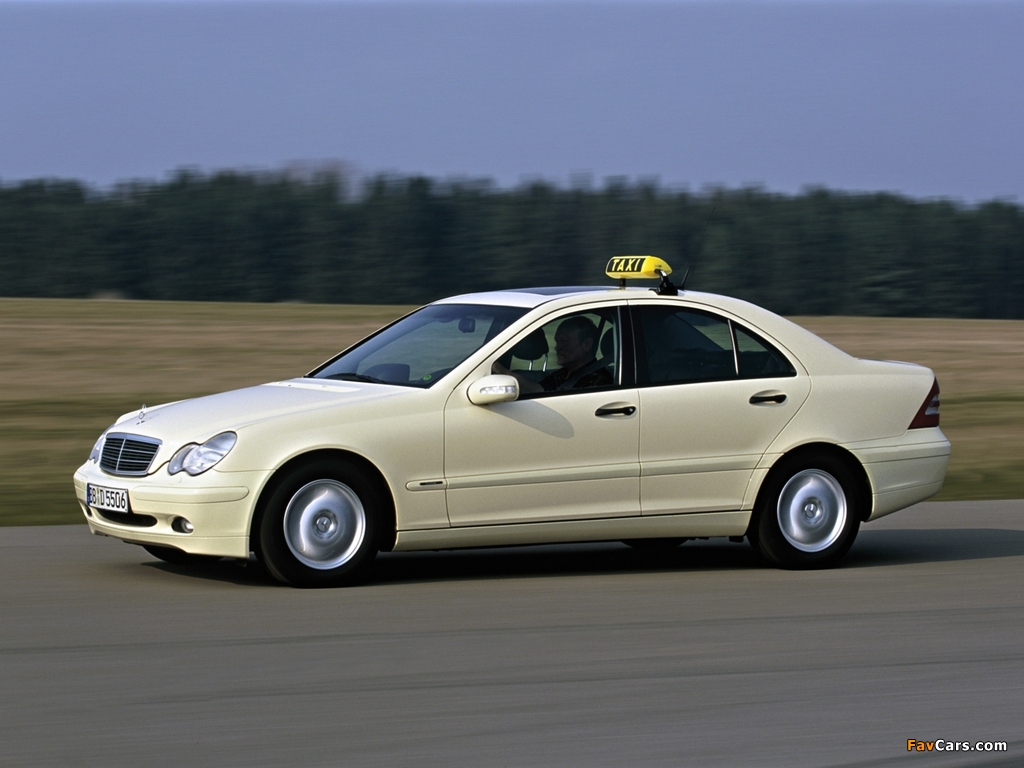 Images of Mercedes-Benz C-Klasse Taxi (W203) 2000–05 (1024 x 768)