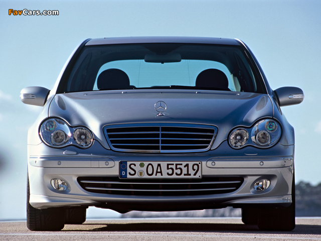Mercedes-Benz C 220 CDI (W203) 2000–07 photos (640 x 480)