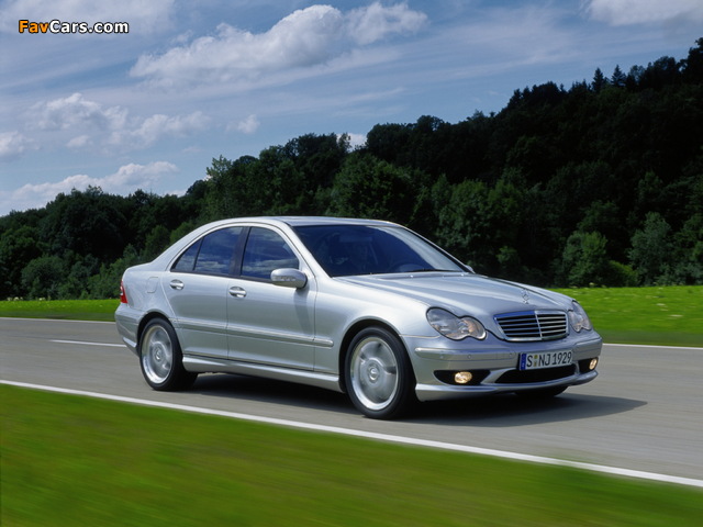 Mercedes-Benz C 32 AMG (W203) 2001–04 pictures (640 x 480)