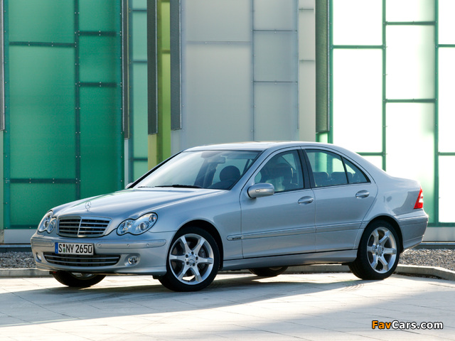 Mercedes-Benz C 320 CDI (W203) 2005–07 images (640 x 480)