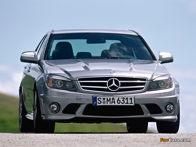 Mercedes-Benz C 63 AMG (W204) 2007–11 wallpapers (640 x 480)