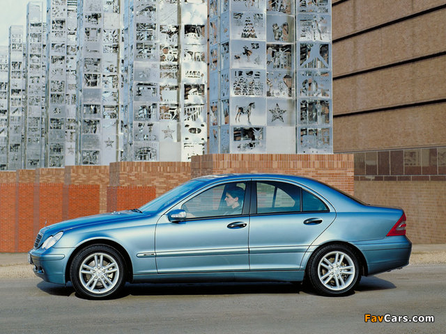 Pictures of Mercedes-Benz C 180 (W203) 2000–02 (640 x 480)
