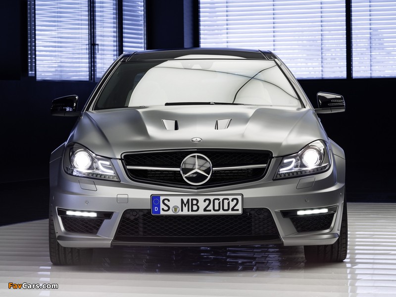 Pictures of Mercedes-Benz C 63 AMG Coupe Edition 507 (C204) 2013 (800 x 600)